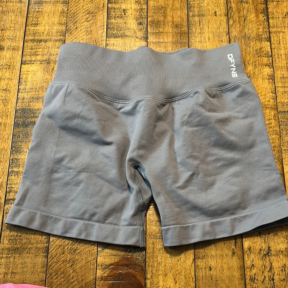 DFYNE Women's Gray Shorts 4.5 Impact